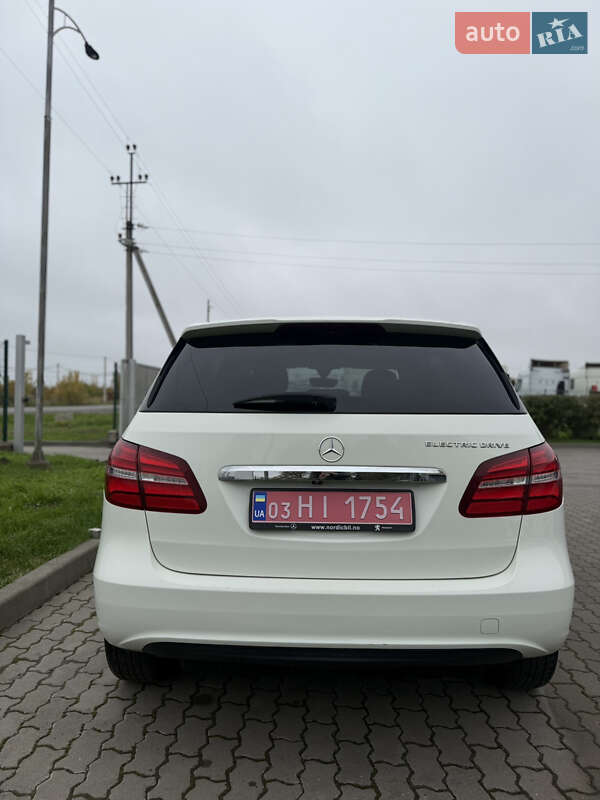 Хэтчбек Mercedes-Benz B-Class 2015 в Радехове