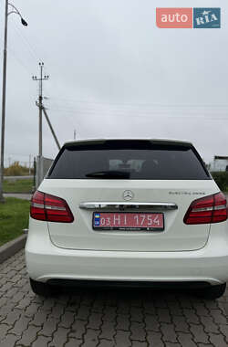 Хэтчбек Mercedes-Benz B-Class 2015 в 