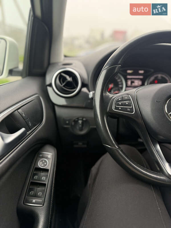 Хэтчбек Mercedes-Benz B-Class 2015 в Радехове