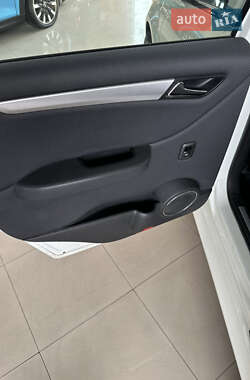 Хэтчбек Mercedes-Benz B-Class 2010 в 