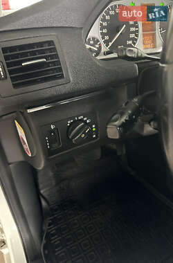 Хэтчбек Mercedes-Benz B-Class 2010 в 