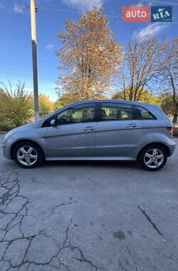 Хэтчбек Mercedes-Benz B-Class 2005 в 