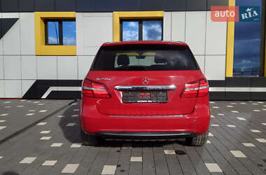 Хэтчбек Mercedes-Benz B-Class 2016 в 