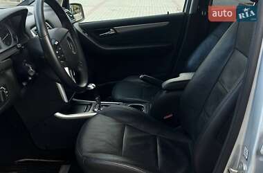 Хэтчбек Mercedes-Benz B-Class 2010 в 