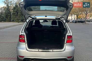 Хэтчбек Mercedes-Benz B-Class 2010 в 
