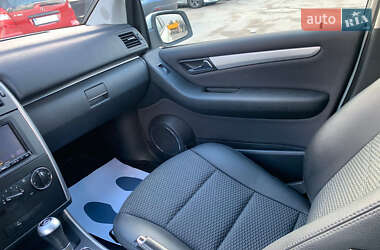 Хетчбек Mercedes-Benz B-Class 2010 в 