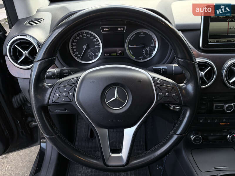 Хэтчбек Mercedes-Benz B-Class 2014 в Киеве