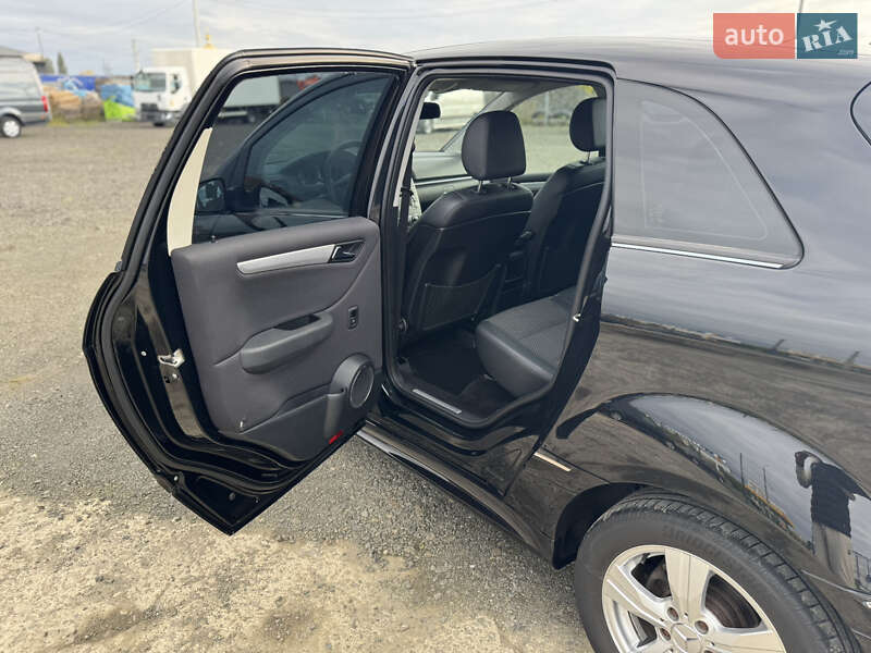 Хэтчбек Mercedes-Benz B-Class 2010 в Луцке фото 23 Хэтчбек Mercedes-Benz B-Class 2010 в Луцке