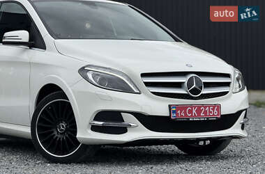Хэтчбек Mercedes-Benz B-Class 2016 в 