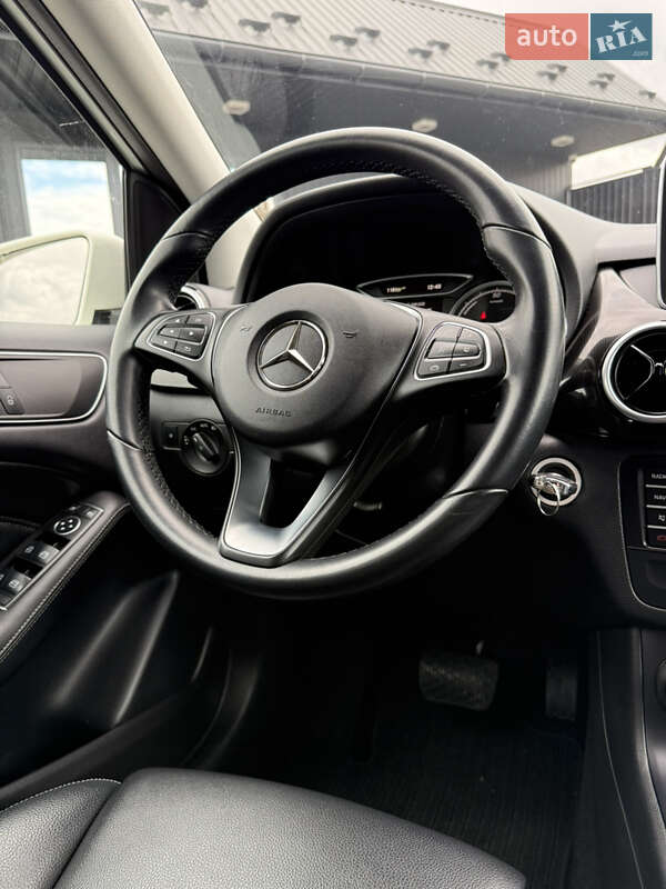 Хэтчбек Mercedes-Benz B-Class 2016 в Дрогобыче