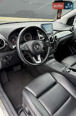 Хэтчбек Mercedes-Benz B-Class 2016 в 