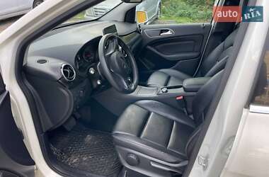 Хэтчбек Mercedes-Benz B-Class 2016 в 