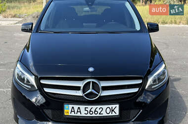 Хэтчбек Mercedes-Benz B-Class 2015 в 