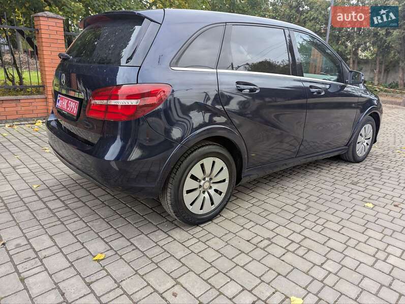 Хэтчбек Mercedes-Benz B-Class 2017 в Луцке фото 5 Хэтчбек Mercedes-Benz B-Class 2017 в Луцке