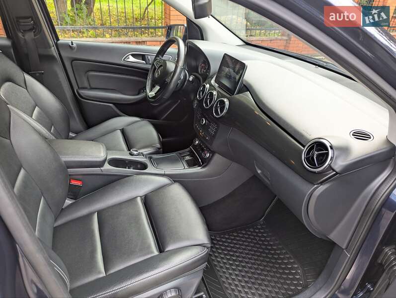 Хэтчбек Mercedes-Benz B-Class 2017 в Луцке фото 17 Хэтчбек Mercedes-Benz B-Class 2017 в Луцке