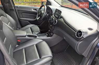 Хетчбек Mercedes-Benz B-Class 2017 в 