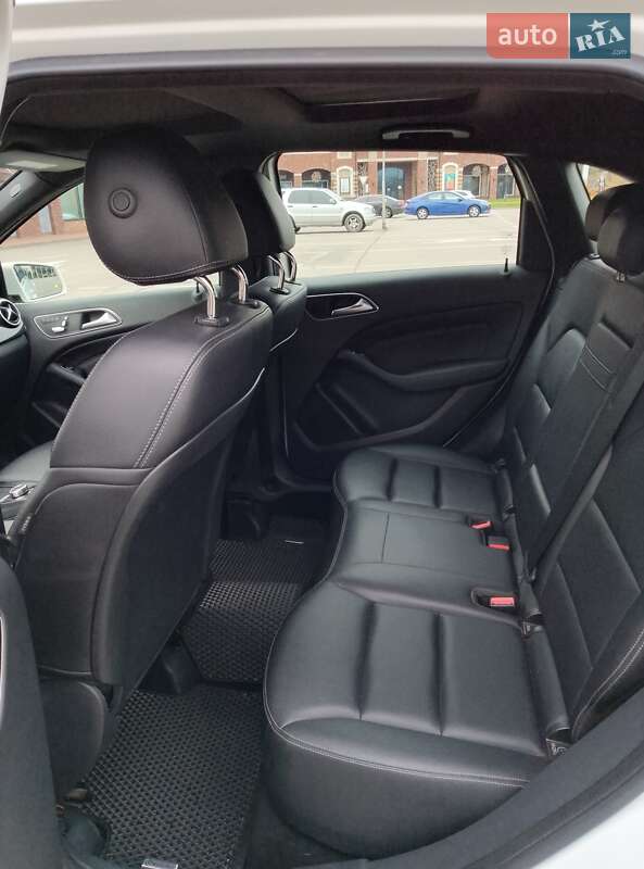 Хэтчбек Mercedes-Benz B-Class 2018 в Киеве