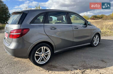 Хетчбек Mercedes-Benz B-Class 2015 в  фото 7 Хетчбек Mercedes-Benz B-Class 2015 в