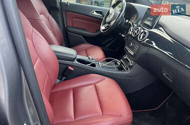 Хетчбек Mercedes-Benz B-Class 2015 в  фото 20 Хетчбек Mercedes-Benz B-Class 2015 в