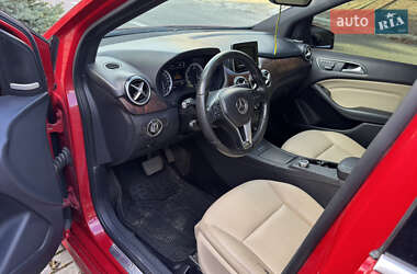 Хэтчбек Mercedes-Benz B-Class 2014 в 