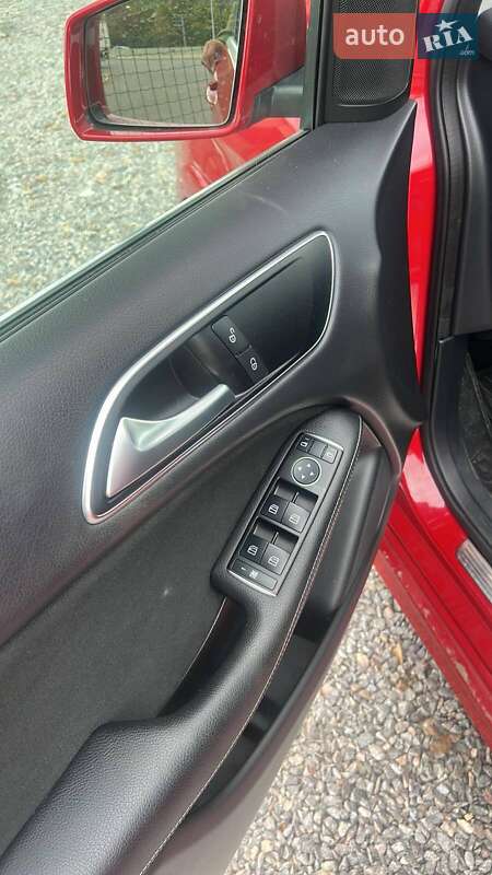 Хетчбек Mercedes-Benz B-Class 2016 в Одесі фото 8 Хетчбек Mercedes-Benz B-Class 2016 в Одесі