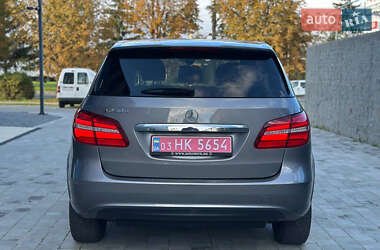 Хетчбек Mercedes-Benz B-Class 2017 в 