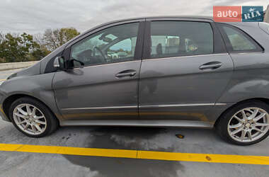 Хетчбек Mercedes-Benz B-Class 2008 в  фото 12 Хетчбек Mercedes-Benz B-Class 2008 в