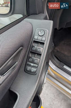 Хетчбек Mercedes-Benz B-Class 2008 в  фото 37 Хетчбек Mercedes-Benz B-Class 2008 в