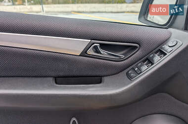 Хетчбек Mercedes-Benz B-Class 2008 в  фото 36 Хетчбек Mercedes-Benz B-Class 2008 в