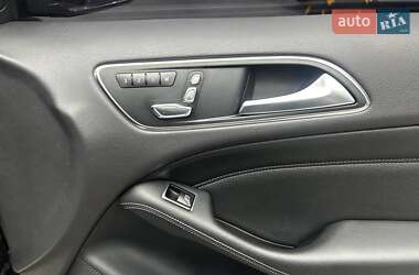 Хетчбек Mercedes-Benz B-Class 2015 в  фото 10 Хетчбек Mercedes-Benz B-Class 2015 в