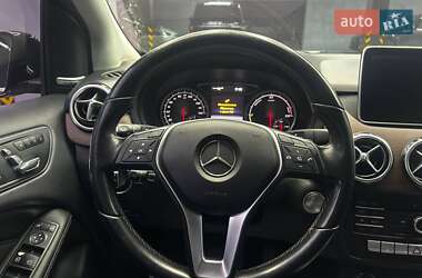 Хетчбек Mercedes-Benz B-Class 2015 в  фото 15 Хетчбек Mercedes-Benz B-Class 2015 в