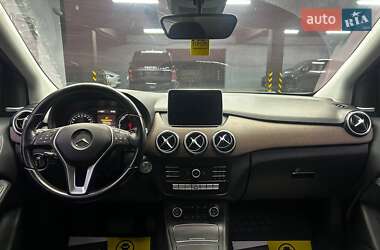 Хетчбек Mercedes-Benz B-Class 2015 в  фото 17 Хетчбек Mercedes-Benz B-Class 2015 в