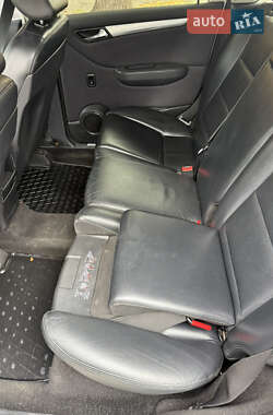 Хэтчбек Mercedes-Benz B-Class 2009 в 