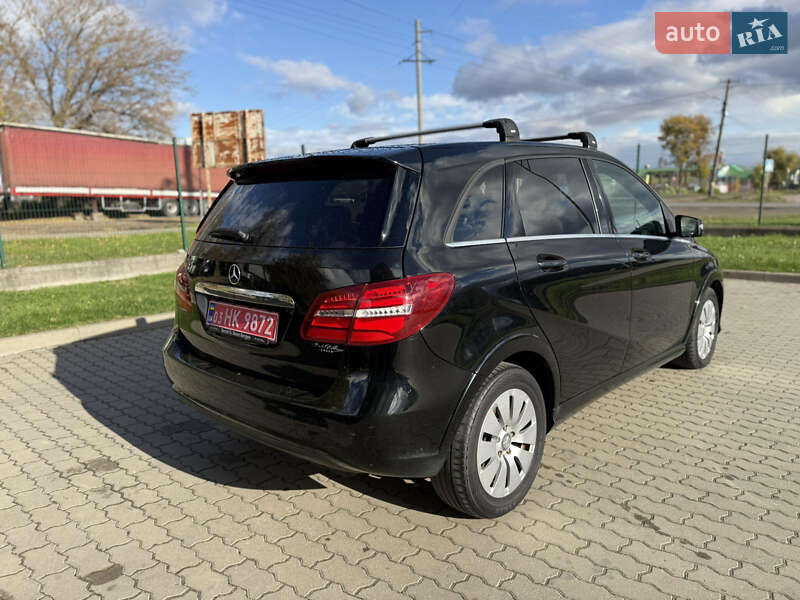 Хэтчбек Mercedes-Benz B-Class 2015 в Радехове фото 4 Хэтчбек Mercedes-Benz B-Class 2015 в Радехове