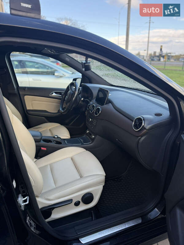 Хэтчбек Mercedes-Benz B-Class 2015 в Радехове фото 9 Хэтчбек Mercedes-Benz B-Class 2015 в Радехове
