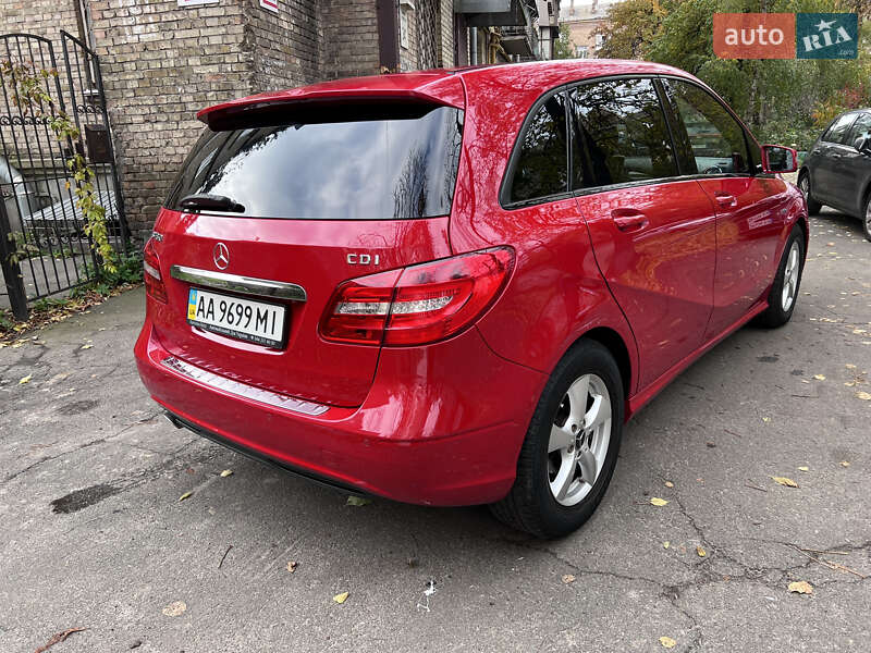 Хетчбек Mercedes-Benz B-Class 2012 в Києві фото 29 Хетчбек Mercedes-Benz B-Class 2012 в Києві