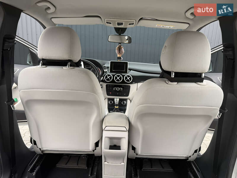 Хетчбек Mercedes-Benz B-Class 2014 в Львові фото 3 Хетчбек Mercedes-Benz B-Class 2014 в Львові