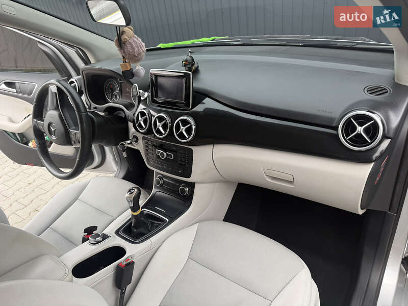 Хетчбек Mercedes-Benz B-Class 2014 в Львові фото 7 Хетчбек Mercedes-Benz B-Class 2014 в Львові