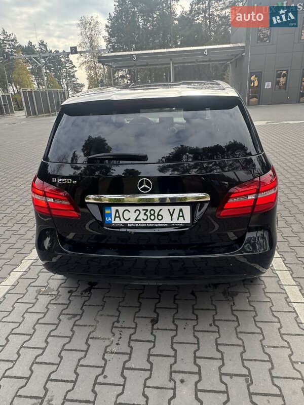 Хэтчбек Mercedes-Benz B-Class 2016 в Маневичах