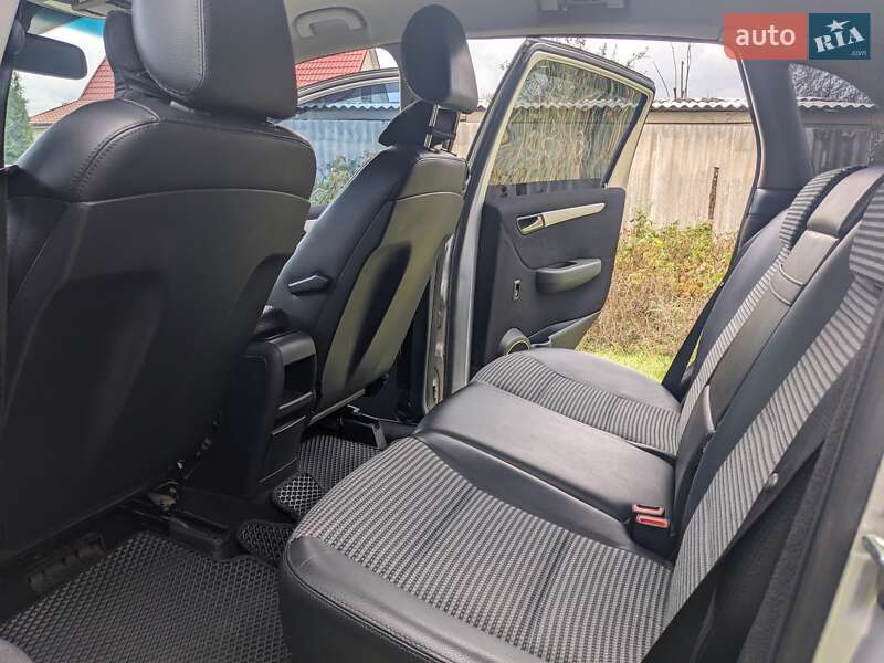 Хетчбек Mercedes-Benz B-Class 2005 в Маневичах