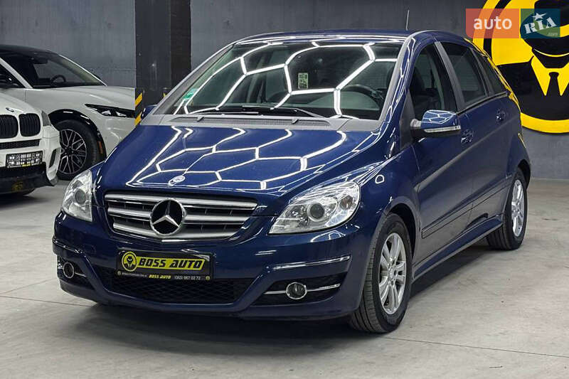 Хетчбек Mercedes-Benz B-Class 2010 в Чернівцях фото 3 Хетчбек Mercedes-Benz B-Class 2010 в Чернівцях