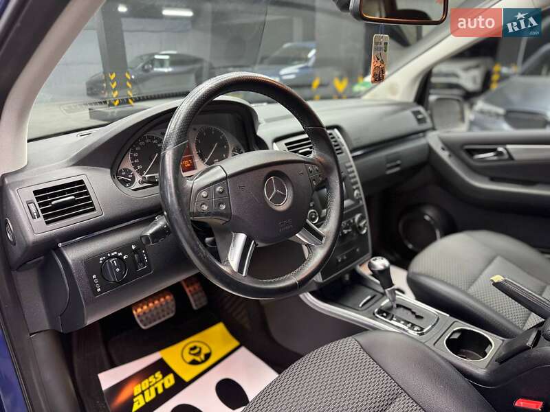 Хетчбек Mercedes-Benz B-Class 2010 в Чернівцях фото 8 Хетчбек Mercedes-Benz B-Class 2010 в Чернівцях