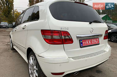 Хэтчбек Mercedes-Benz B-Class 2010 в 