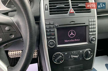 Хэтчбек Mercedes-Benz B-Class 2010 в 
