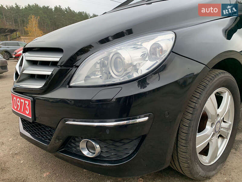 Хетчбек Mercedes-Benz B-Class 2010 в Києві фото 7 Хетчбек Mercedes-Benz B-Class 2010 в Києві