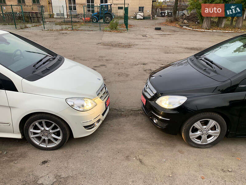 Хетчбек Mercedes-Benz B-Class 2010 в Києві фото 18 Хетчбек Mercedes-Benz B-Class 2010 в Києві