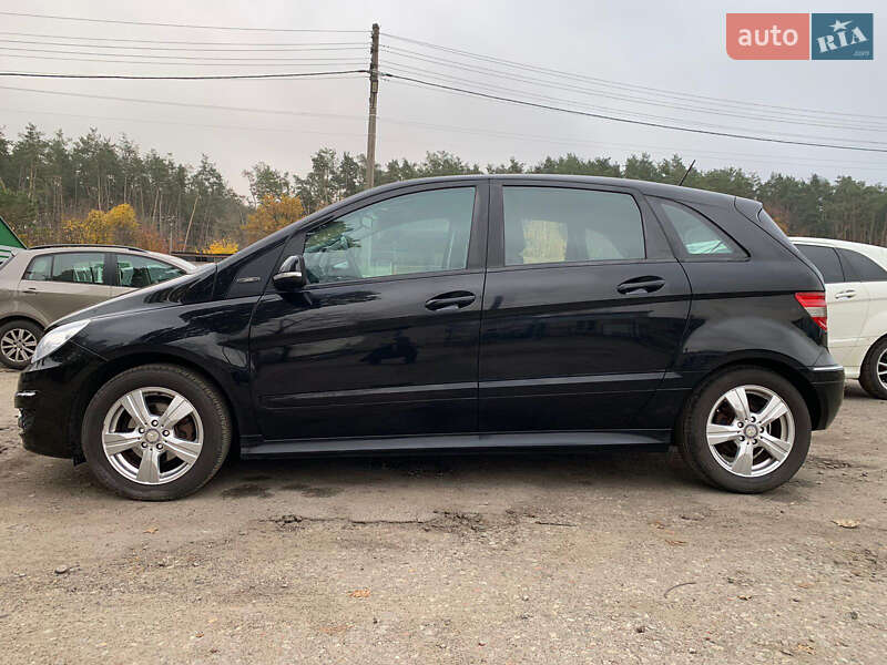 Хетчбек Mercedes-Benz B-Class 2010 в Києві фото 37 Хетчбек Mercedes-Benz B-Class 2010 в Києві
