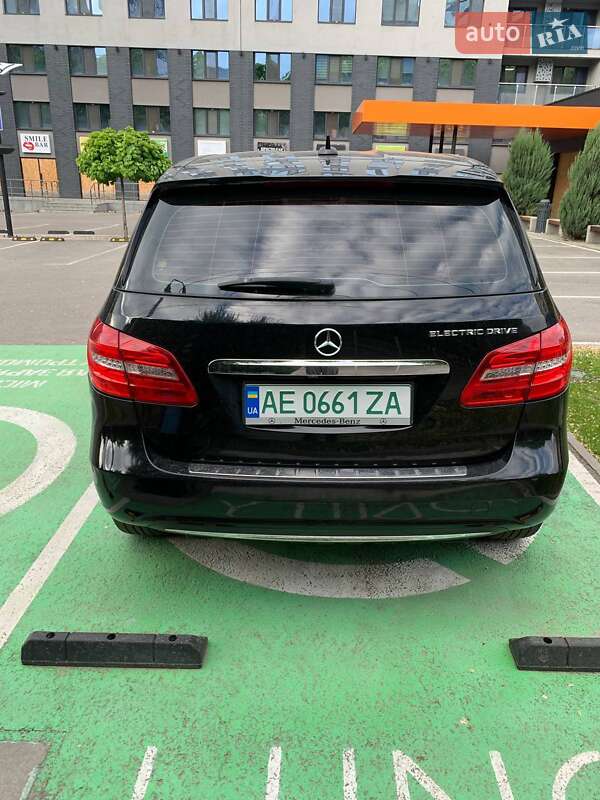 Хетчбек Mercedes-Benz B-Class 2014 в Дніпрі фото 5 Хетчбек Mercedes-Benz B-Class 2014 в Дніпрі