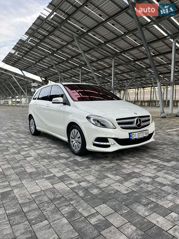 Хэтчбек Mercedes-Benz B-Class 2015 в Львове фото 3 Хэтчбек Mercedes-Benz B-Class 2015 в Львове