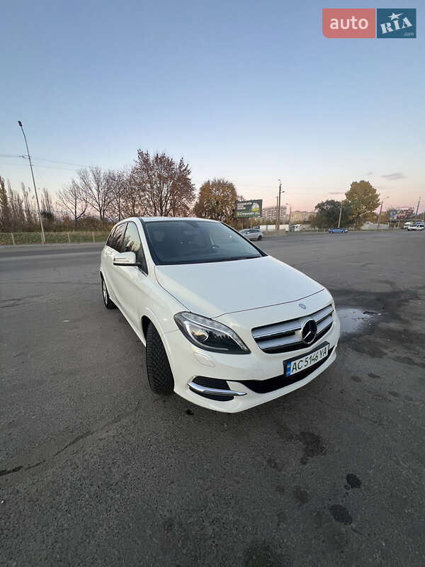 Хетчбек Mercedes-Benz B-Class 2015 в Луцьку фото Хетчбек Mercedes-Benz B-Class 2015 в Луцьку